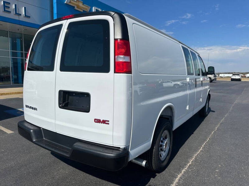 2025 GMC Savana 2500