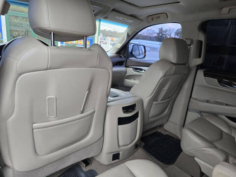 2017 Cadillac Escalade Standard