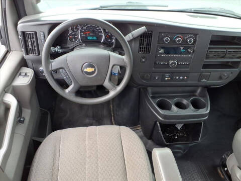 2017 Chevrolet Express 2500