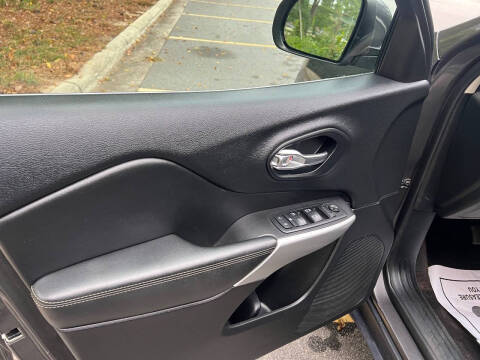 2018 Jeep Cherokee Latitude Plus