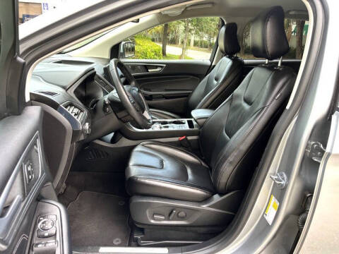 2022 Ford Edge Titanium