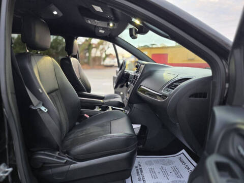 2019 Dodge Grand Caravan SXT 35th Anniversary Edition