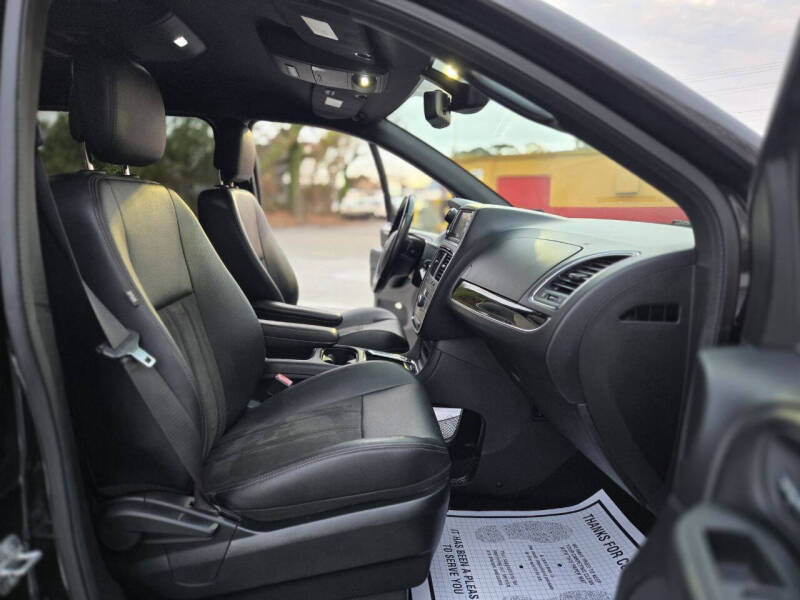 2019 Dodge Grand Caravan SXT 35th Anniversary Edition