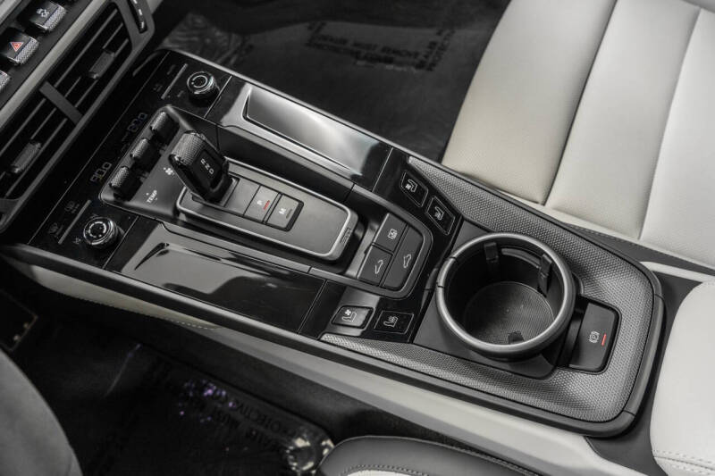 2025 Porsche 911 Carrera