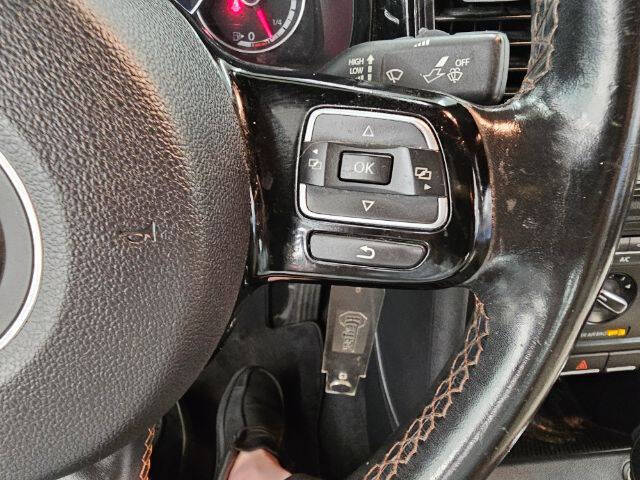 2015 Volkswagen Beetle 1.8T Classic PZEV