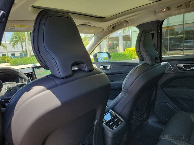 2026 Volvo XC60 B5 Ultra