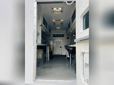 2003 Ford E-Series E-350 SD