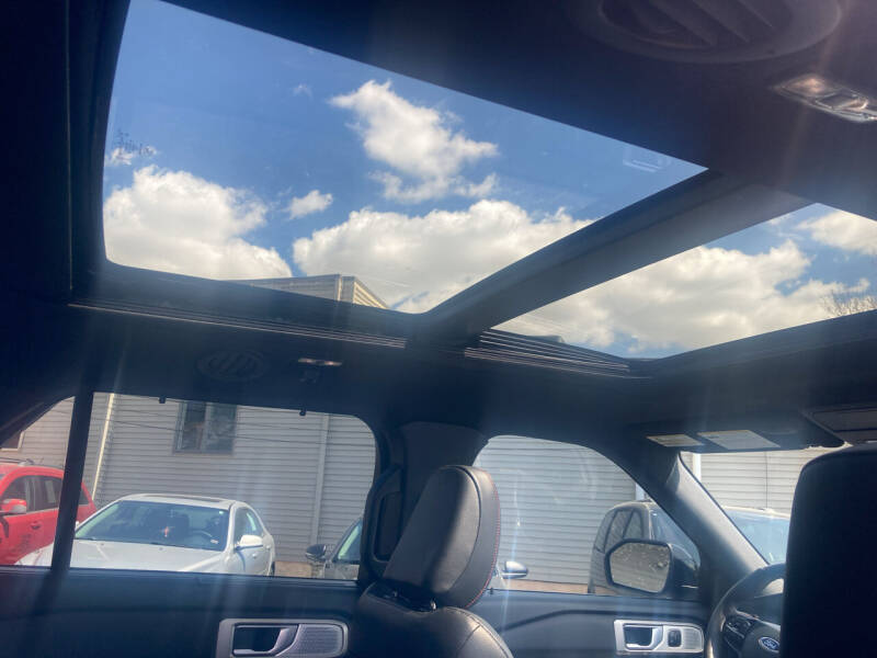 2023 Ford Explorer ST