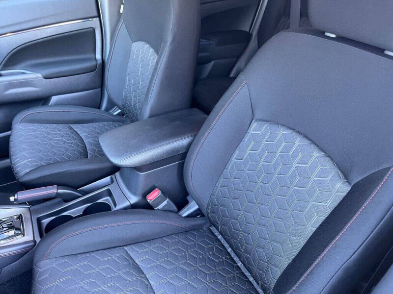 2026 Mitsubishi Outlander Sport LE