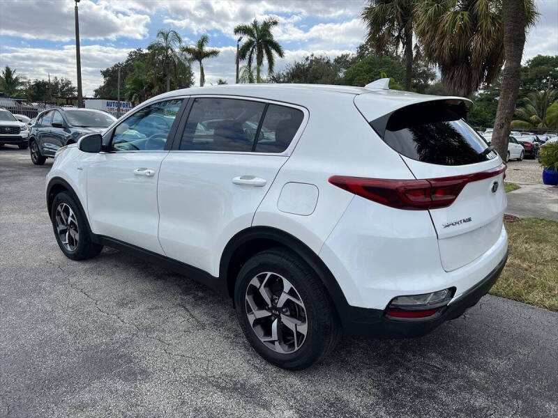 2022 Kia Sportage LX