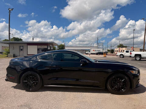 2016 Ford Mustang V6