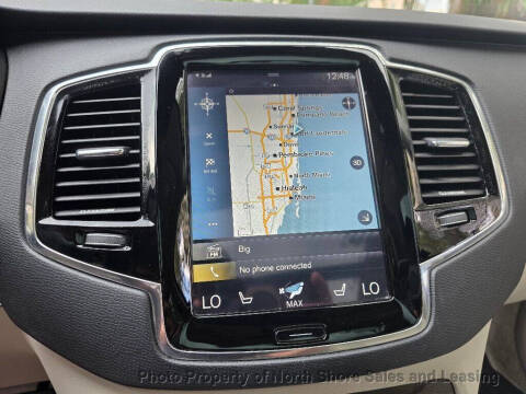 2016 Volvo XC90 T6 Momentum