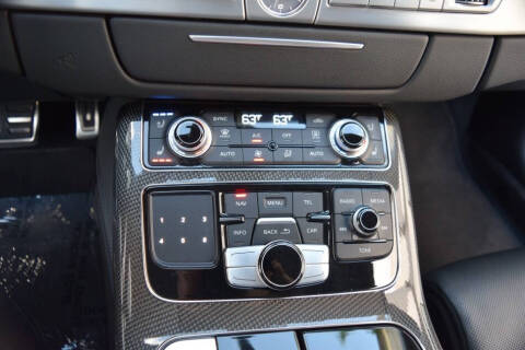 2015 Audi S8 4.0T quattro