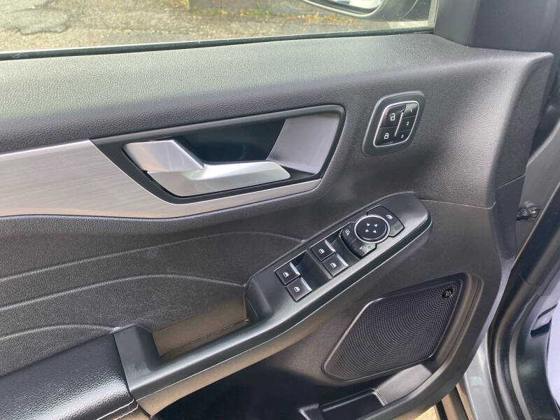 2023 Ford Escape Hybrid Platinum