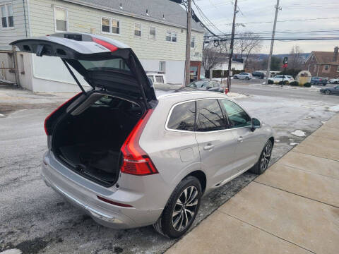 2023 Volvo XC60 B5 Plus Bright Theme