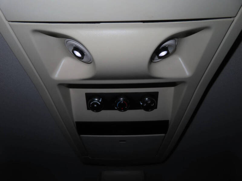 2012 Volkswagen Routan