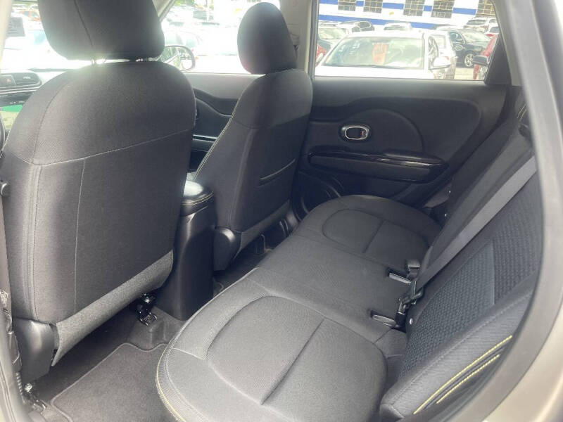 2016 Kia Soul +