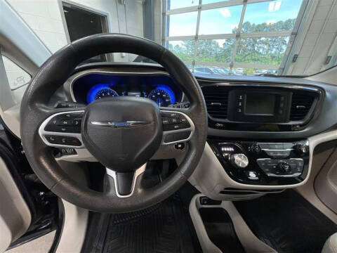 2017 Chrysler Pacifica LX