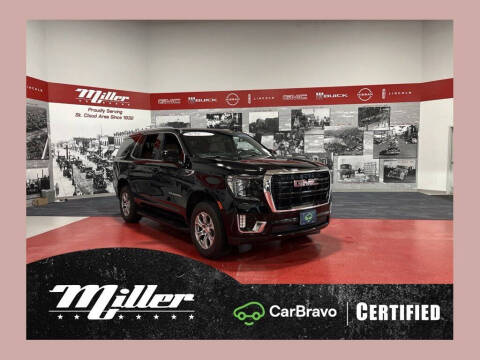 2022 GMC Yukon SLE Photo