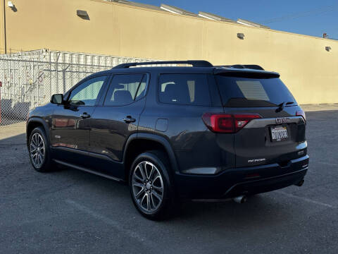 2017 GMC Acadia SLT-1