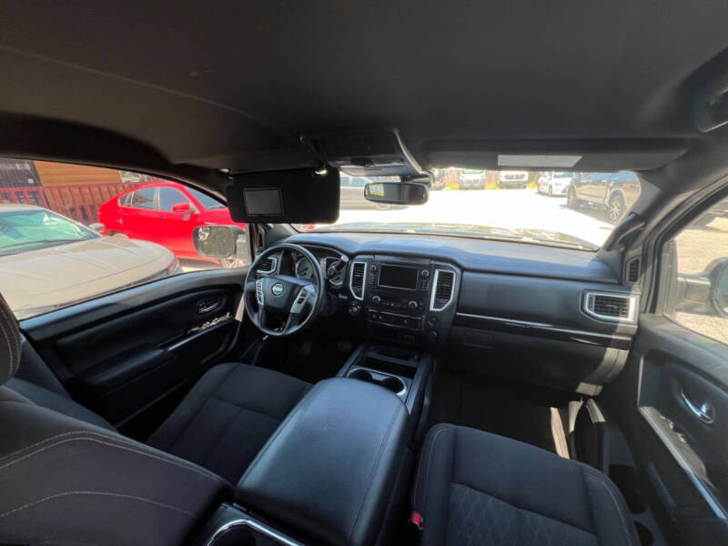 2019 Nissan Titan SV