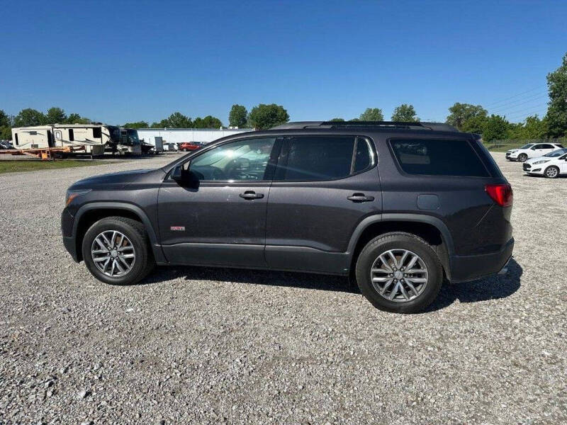 2017 GMC Acadia SLE-2