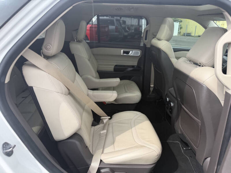 2020 Ford Explorer Platinum