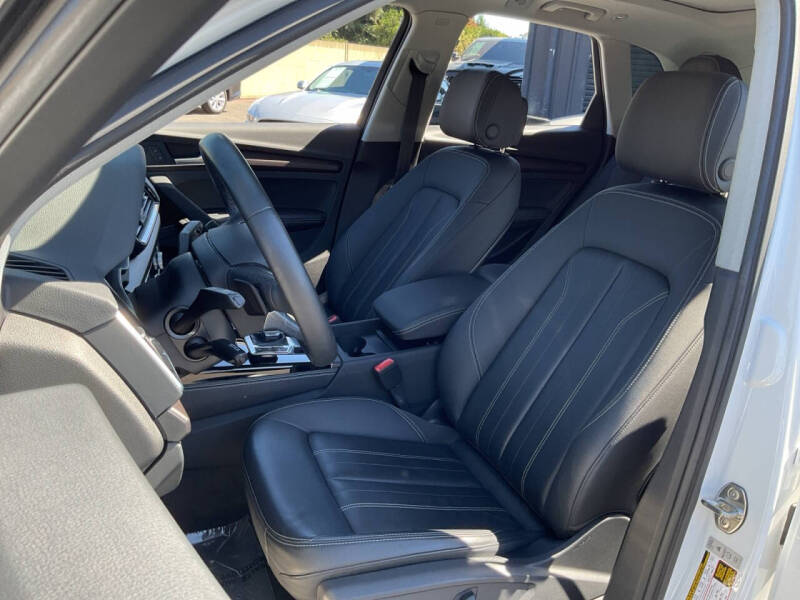 2023 Audi Q5 quattro Premium Plus 40 TFSI