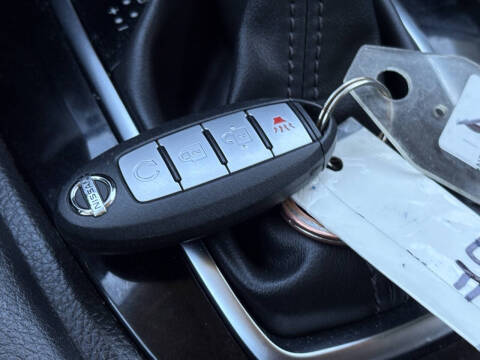 2017 Nissan Rogue Hybrid