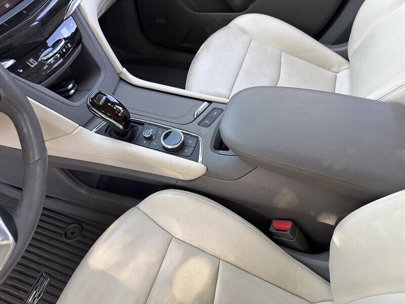 2021 Cadillac XT6 37