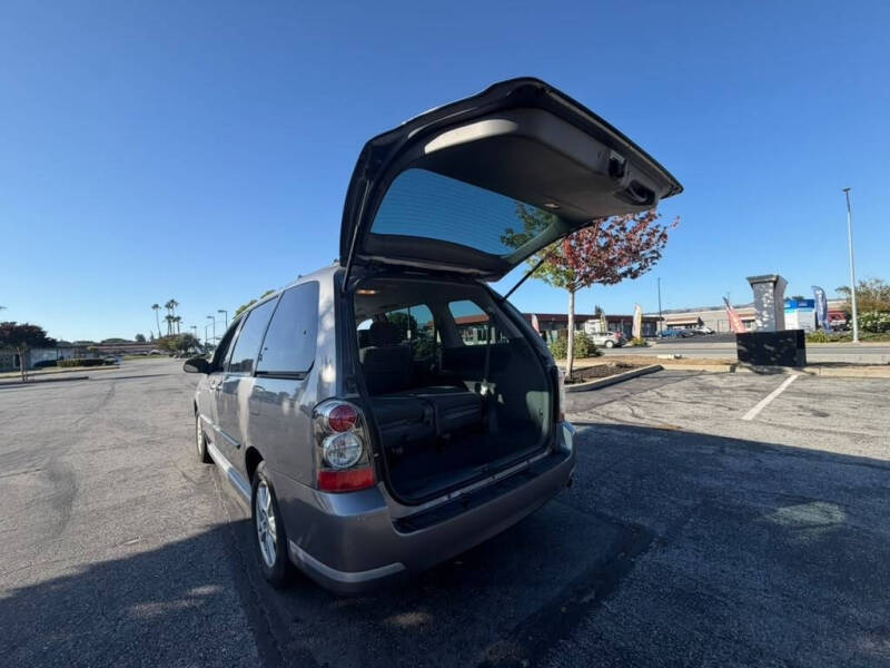 2004 Mazda MPV ES
