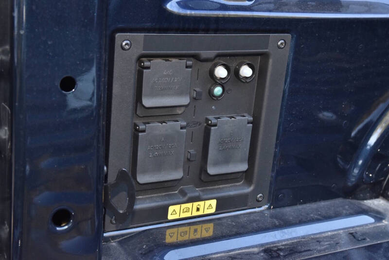 2023 Ford F-150 Lightning Lariat