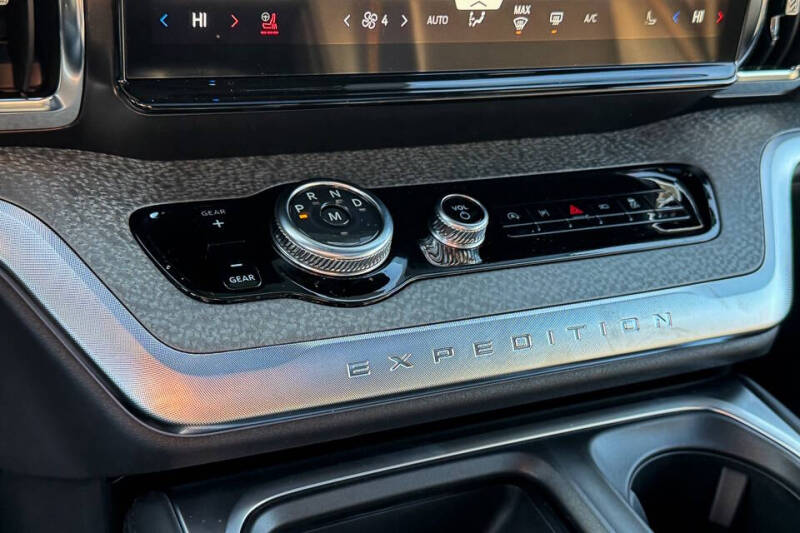 2025 Ford Expedition Tremor