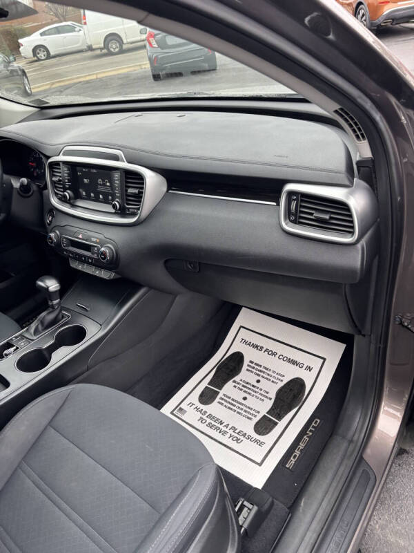 2020 Kia Sorento S V6