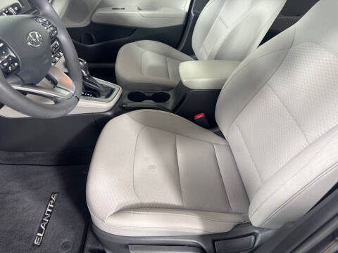 2020 Hyundai Elantra