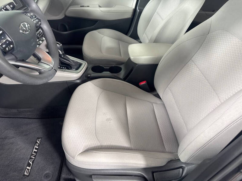 2020 Hyundai Elantra