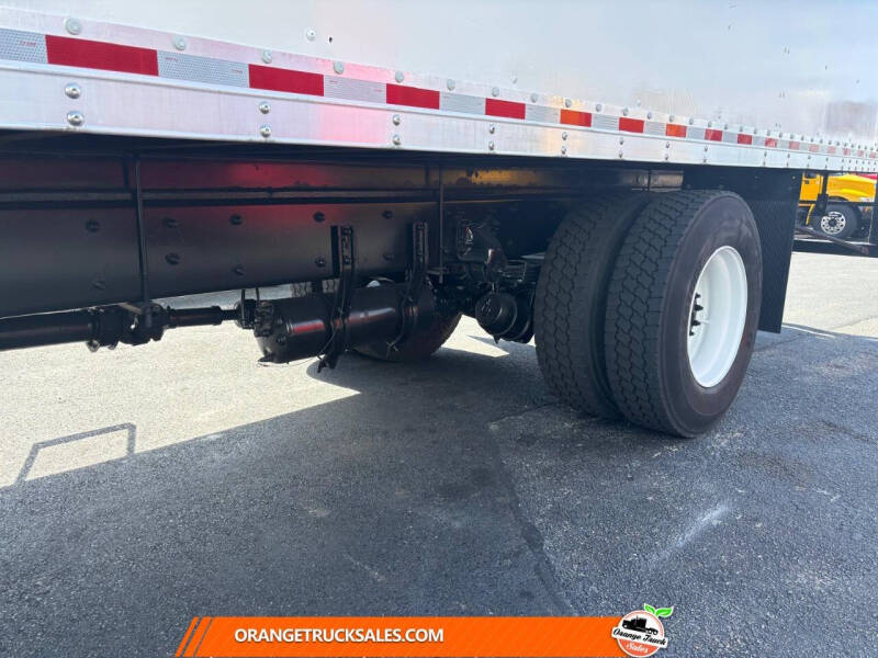 2018 Freightliner M2 106