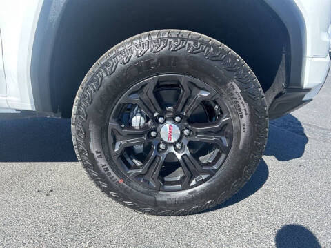 2024 GMC Canyon Elevation