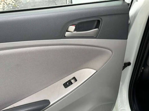 2015 Hyundai Accent GS