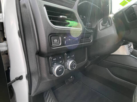 2022 GMC Yukon SLT