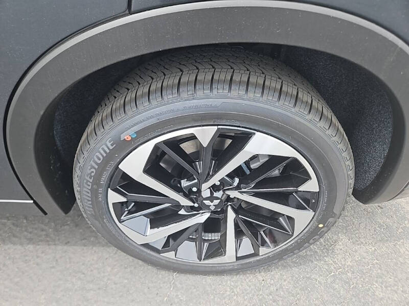 2025 Mitsubishi Outlander PHEV SEL