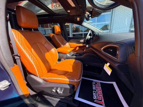 2025 Chrysler Pacifica Plug-In Hybrid Pinnacle