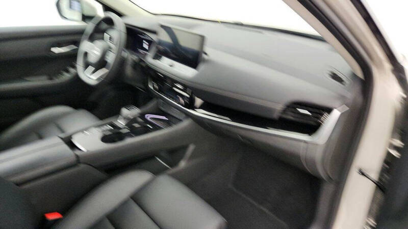 2024 Nissan Rogue SL