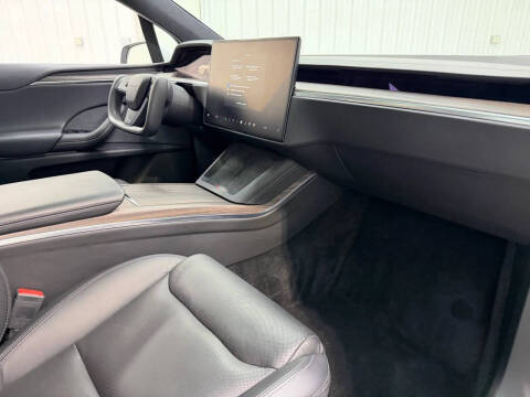 2023 Tesla Model X Standard Range