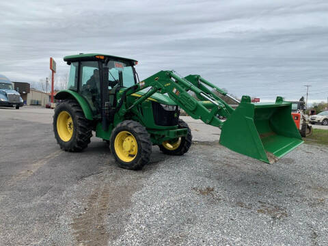 2017 John Deere 5100E