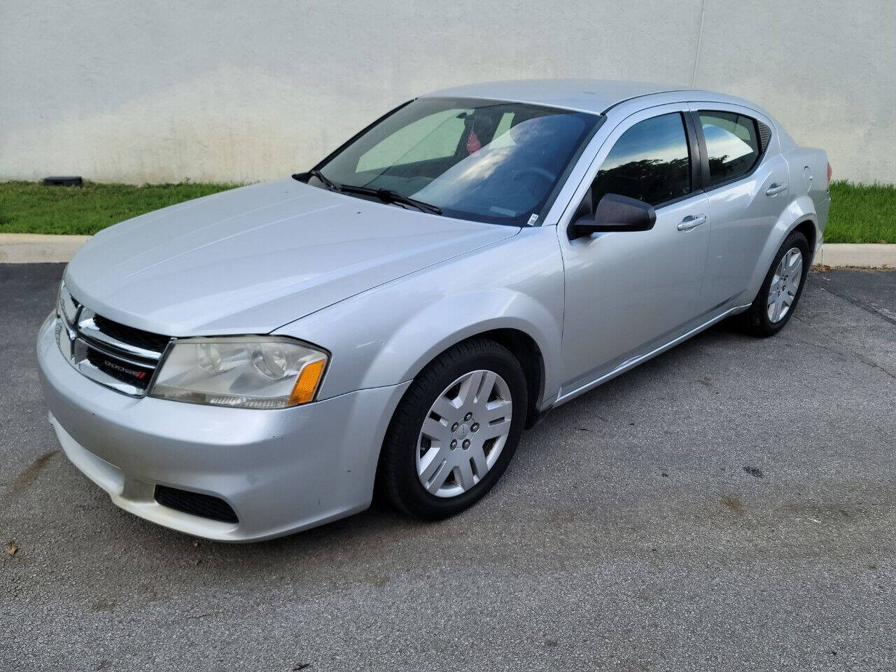 2012 Dodge Avenger  - $5,900
