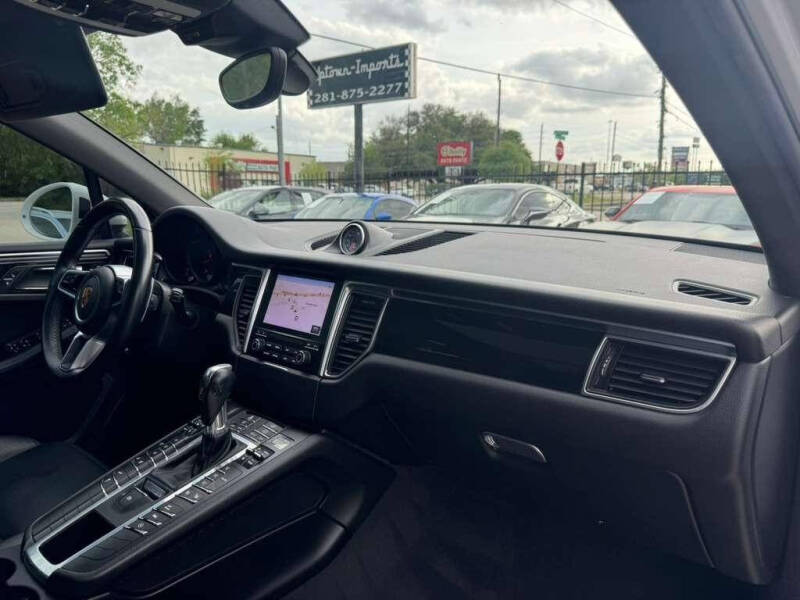 2018 Porsche Macan
