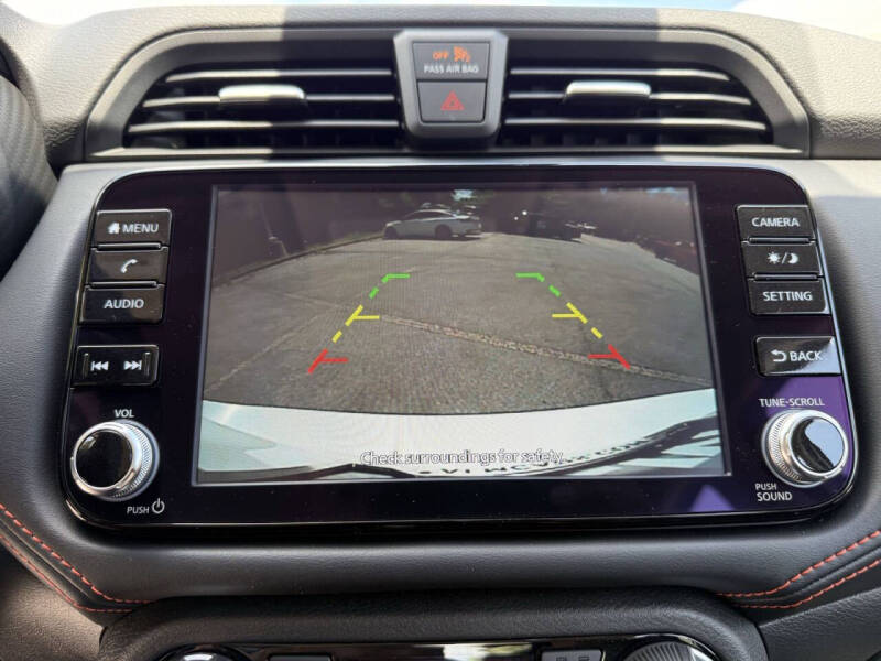 2025 Nissan Versa SR