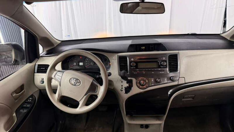 2014 Toyota Sienna L 7-Passenger