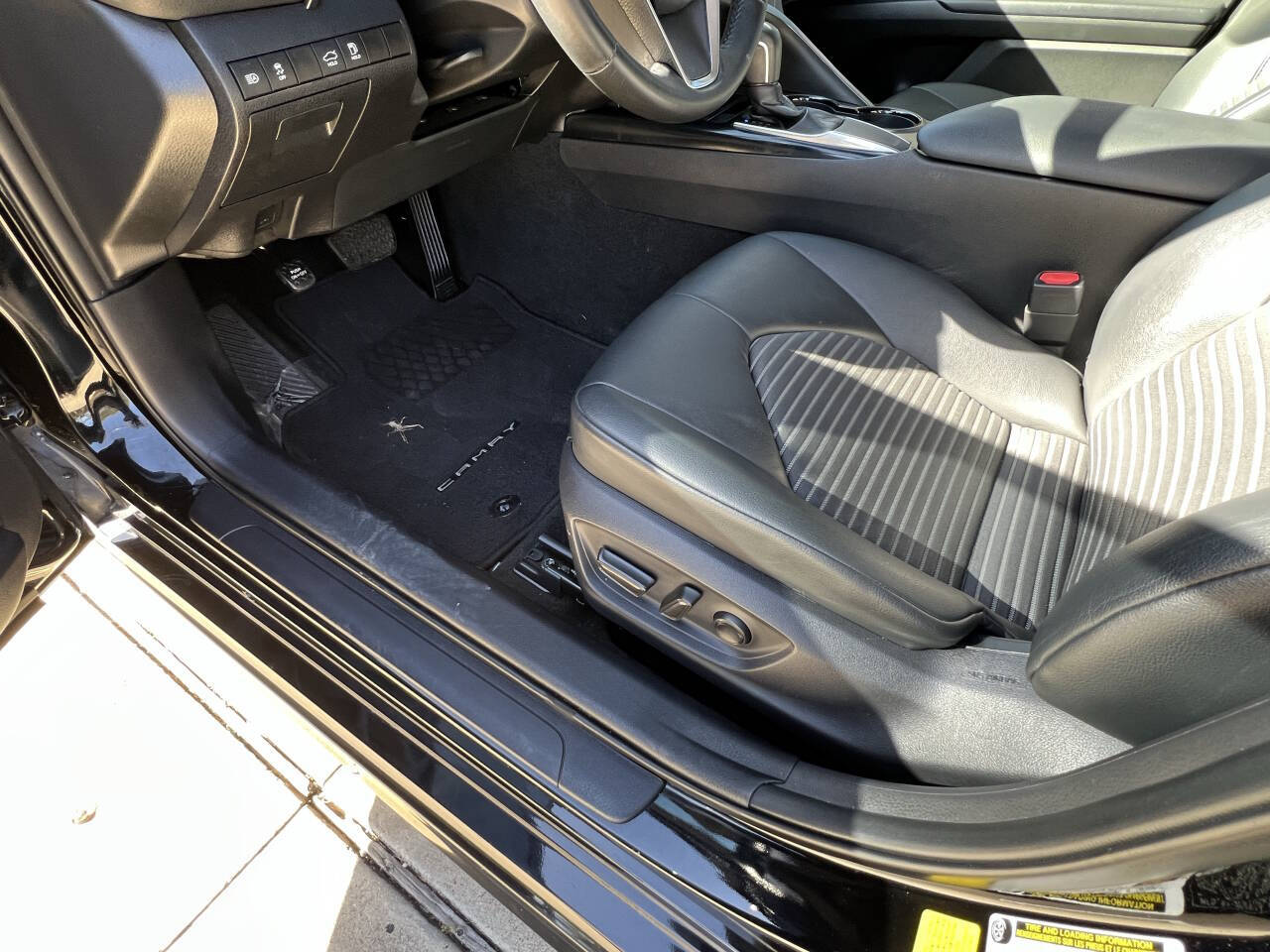 Used Car 2019 Toyota Camry  Se 4dr Sedan For Sale Under $20,000 In Austin, Texas